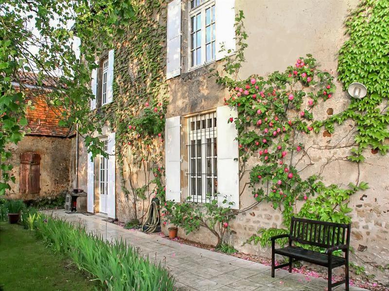 Le Clos Du Gue Pressac 外观 照片